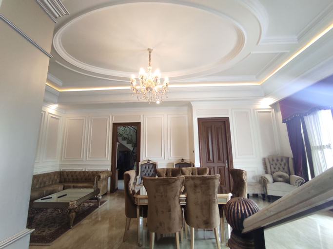 Dining Room 33