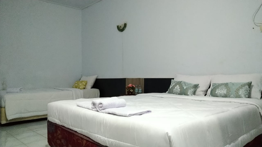 Bedroom 1, Hotel Nirwana, Berau