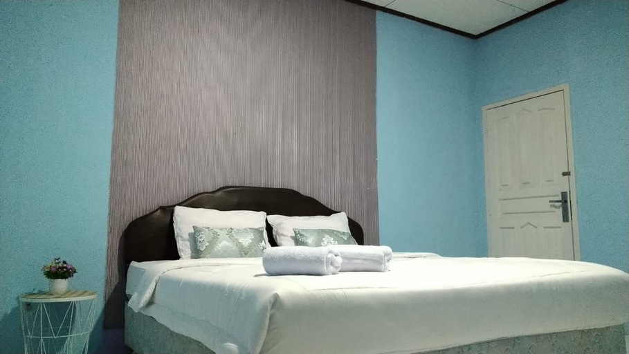 Bedroom 2, Hotel Nirwana, Berau