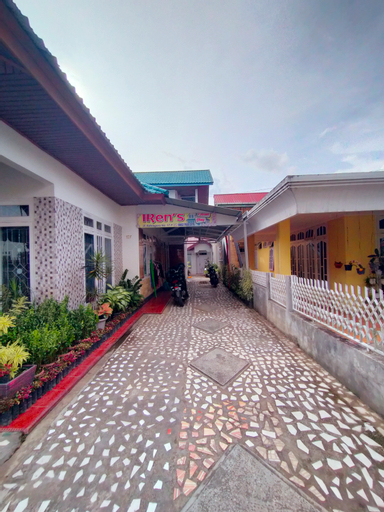 Exterior & Views 2, Iren's Homestay, Bukittinggi