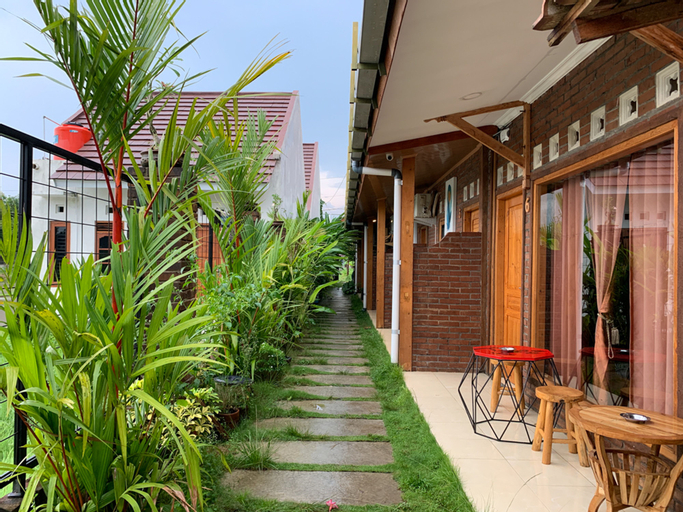 Exterior & Views 2, Budi Bambu Homestay Yogyakarta Bangunjiwo Mitra RedDoorz, Bantul