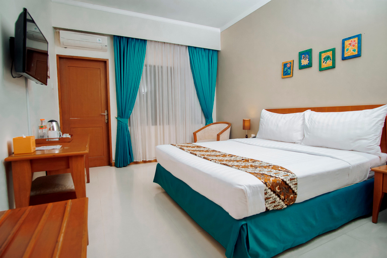 Emersia Malioboro Hotel Room Type - Superior King Bed ( Breakfast )