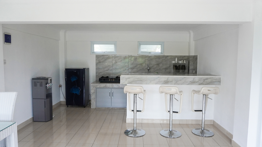 Dining Room 8