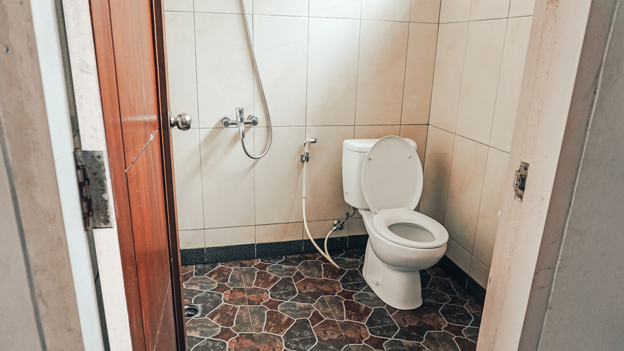 Bathroom 4
