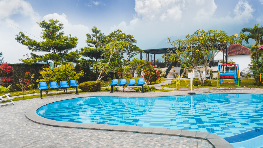 Swimming Pool 11
