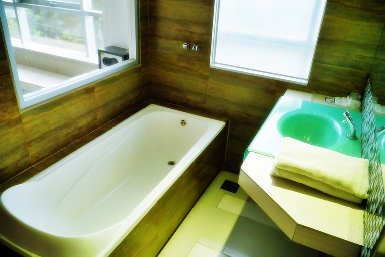 Bathroom 5, Space Hotel Bogor, Bogor