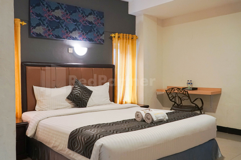 Bedroom 2, New Gentala Hotel RedPartner, Medan