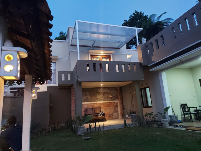 Villa Names Gunung Bunder, Bogor