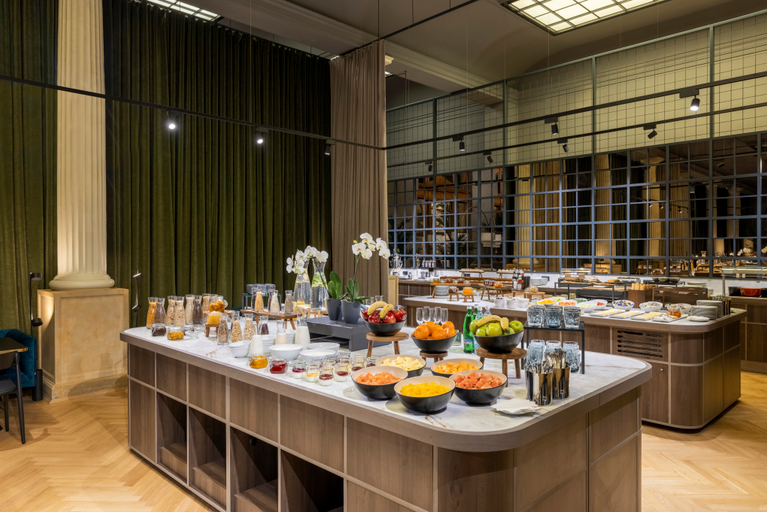 Food & Drinks 4, NH Collection Prague Carlo IV, Praha 1