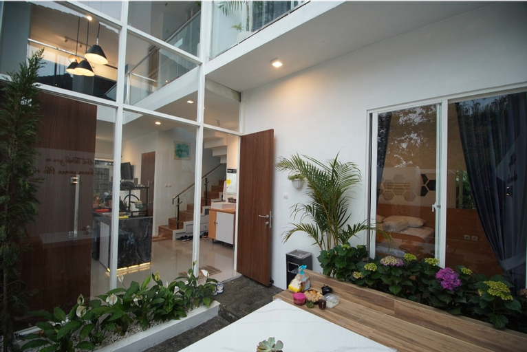 White House Villa Batu, Malang