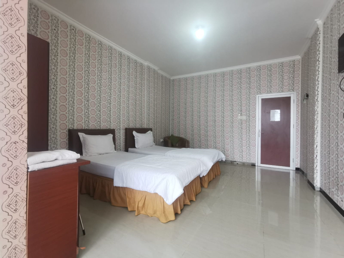 Bedroom 4, Comfortable Room at Sulawersi Street by Anna, Samarinda