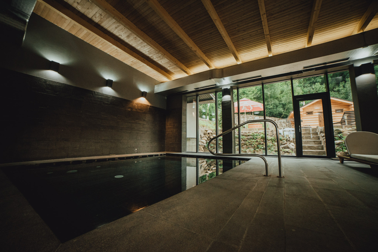 Others 5, Q Chalet Sacele, Sacele