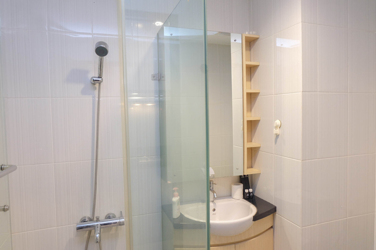 Bedroom 3, Nice and Comfy Studio Tamansari Semanggi Apartment By Travelio, South Jakarta