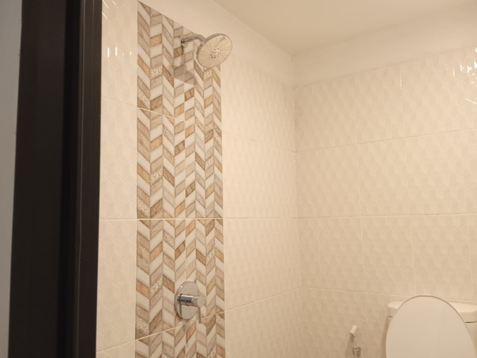 Bathroom 3, Gorland Hostel Syariah near GOR Satria Purwokerto RedPartner, Banyumas