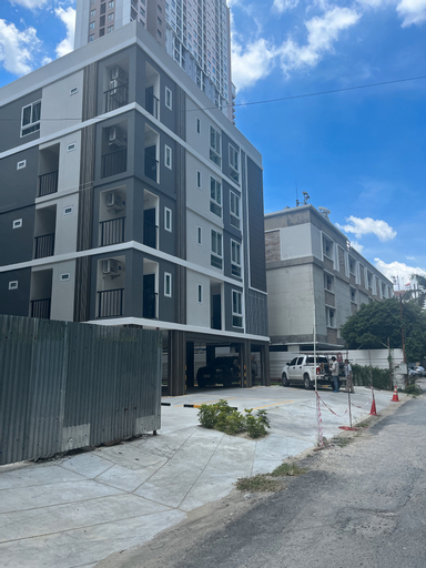 Zayn Express & Suites, Suan Luang