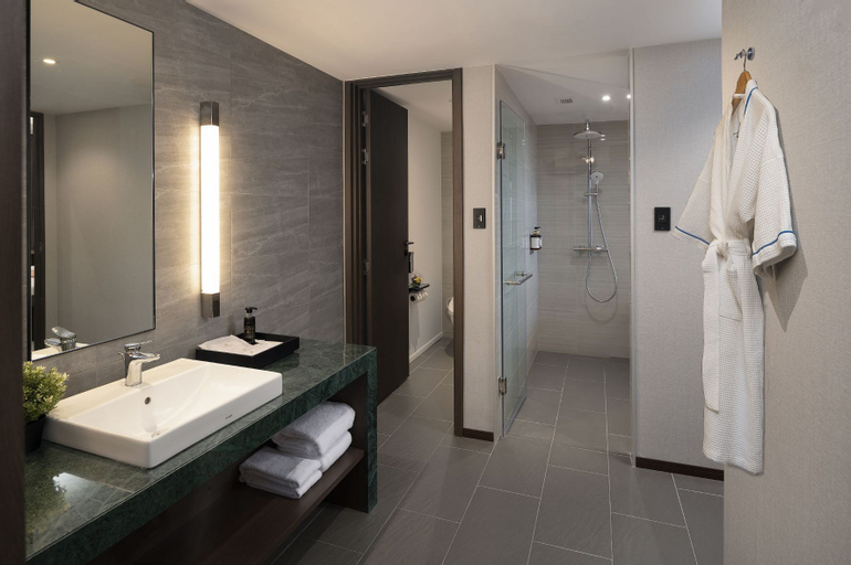 Bathroom 5