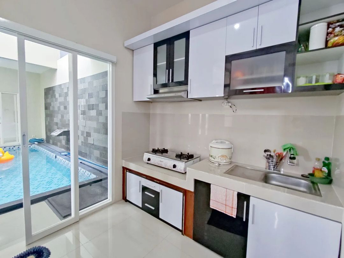 Others 3, Villa Vrista Batu, Malang