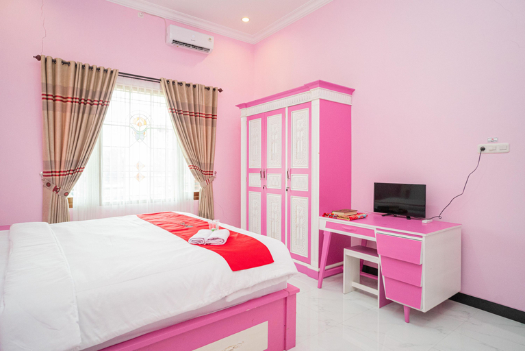 Bedroom 2, RedDoorz Syariah near RSUD Kota Malang, Malang