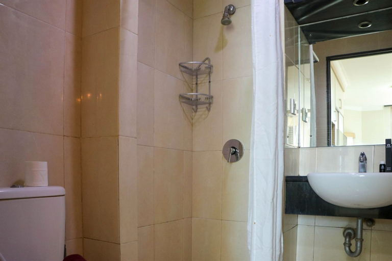 Bedroom 2, Cozy Studio at Mangga Dua Apartment By Travelio, Central Jakarta