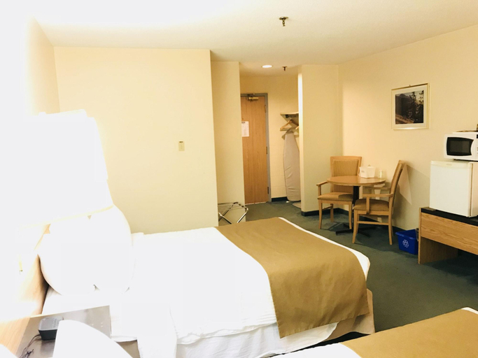 Bedroom 4, Northern Star Hotel & Conference Centre, Division No. 17