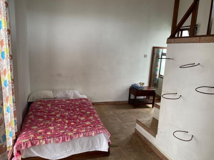 Bedroom 2, Tang Ting Tung Homestay, Tabanan