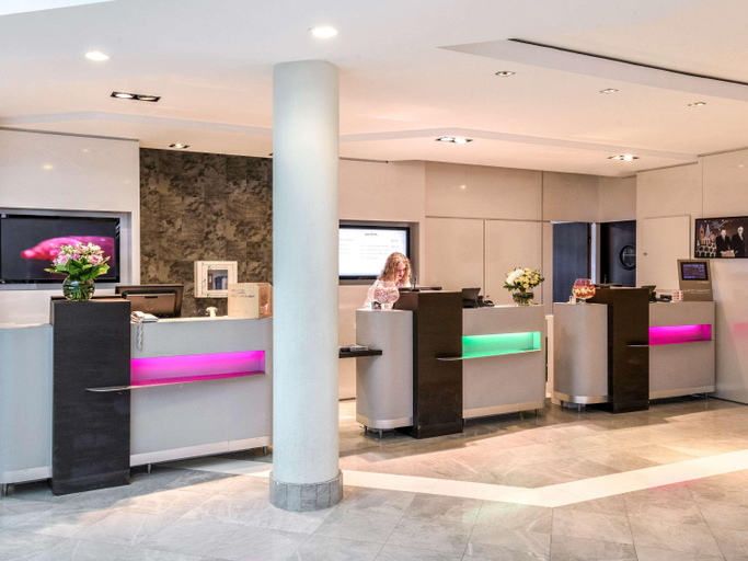 Public Area 5, Novotel Paris Pont de Sevres, Hauts-de-Seine