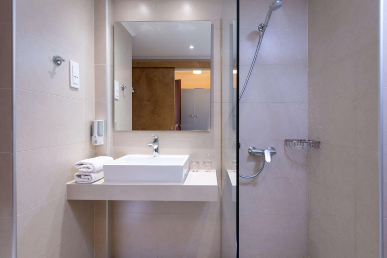 Bathroom 5, Mare Monte Beach, Crete