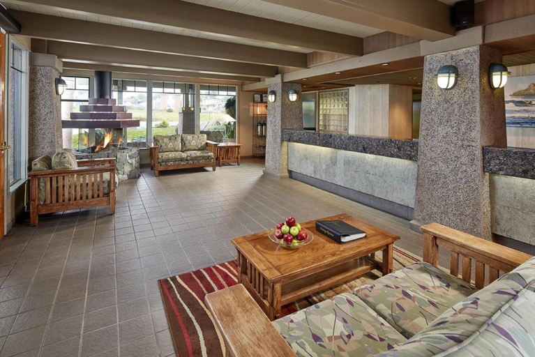 Public Area 3, Cavalier Oceanfront Resort, San Luis Obispo