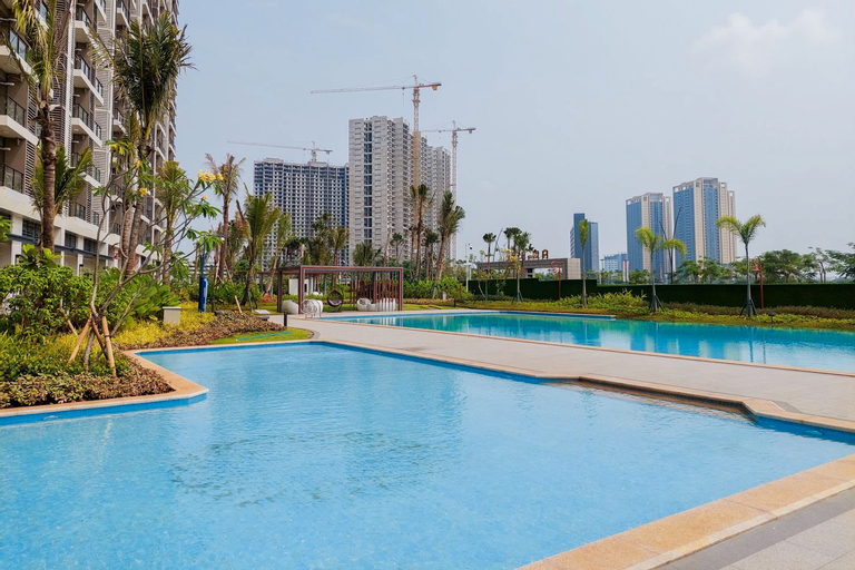 Sport & Beauty 3, Studio with Cozy Design at Sky House BSD Apartment By Travelio, South Tangerang