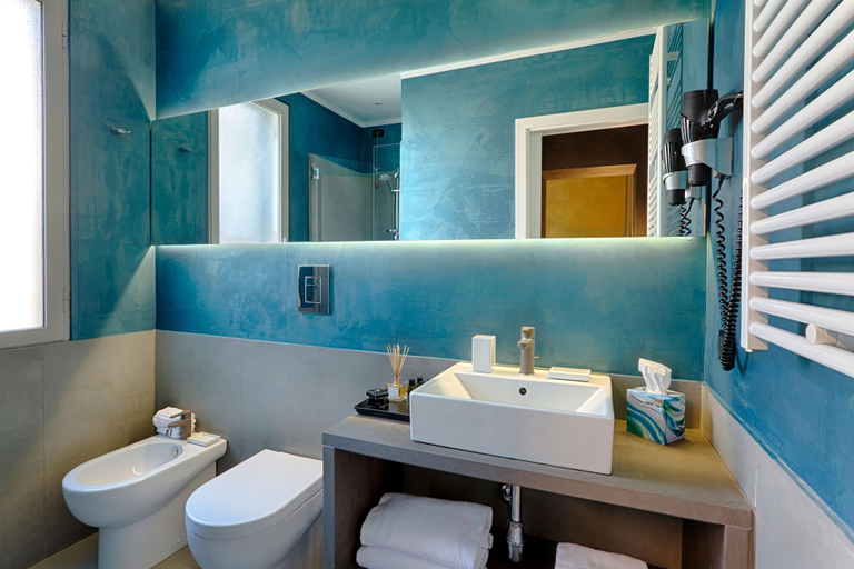 Bathroom 4, Casa Pacifico Pompei, Napoli