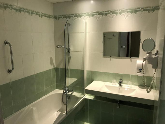 Bathroom, Logis Hôtel les Minotiers, Ariège