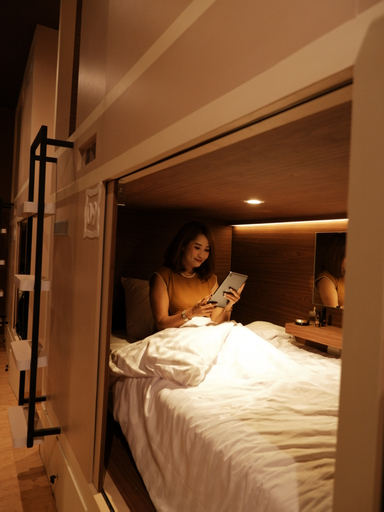 Others 5, Rosalyne Sleepbox Stasiun Tugu, Yogyakarta