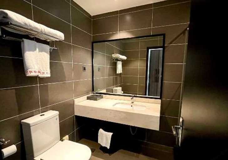 Bathroom 4, Feng He Yuan Hotel, Xiamen
