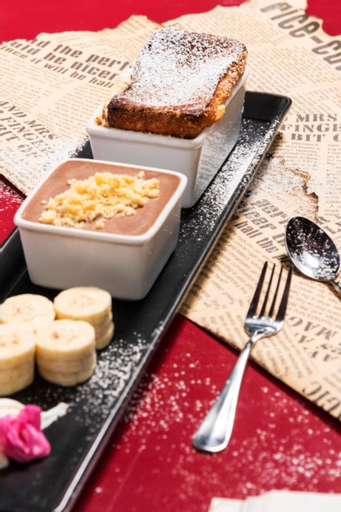 Food & Drinks 11