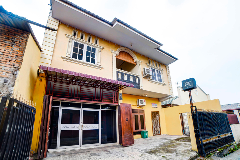Exterior & Views 2, OYO 91199 Felicia Homestay, Medan