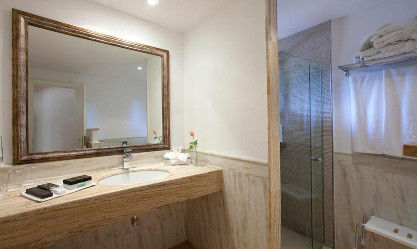 Bathroom, Lago Garden Apart-suites & Spa Hotel, Baleares