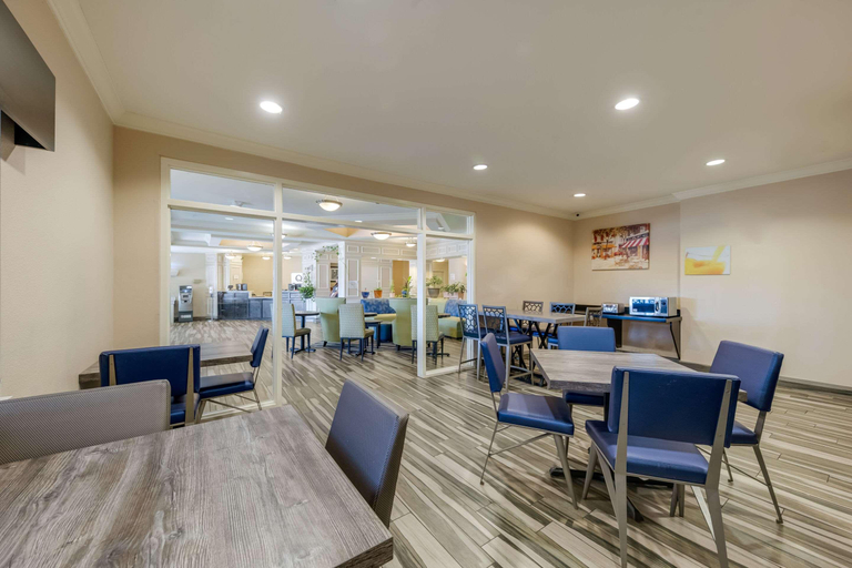 Food & Drinks 5, Quality Inn & Suites Ardmore, Carter