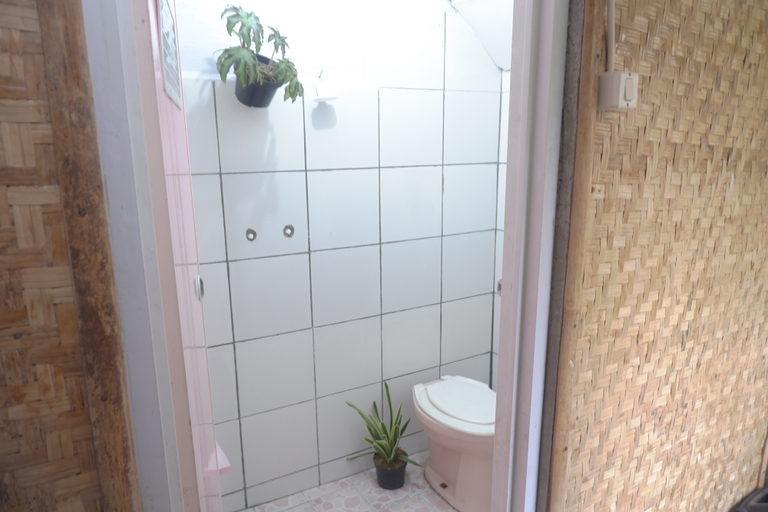 Bathroom 4, Villa Daun Sirih, Bandung