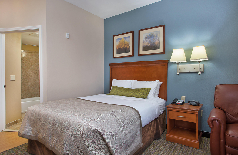 Bedroom 16