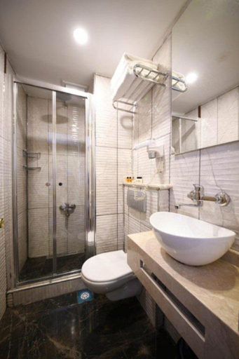 Bathroom 5, Park Star Hotel Taksim, Beyoğlu