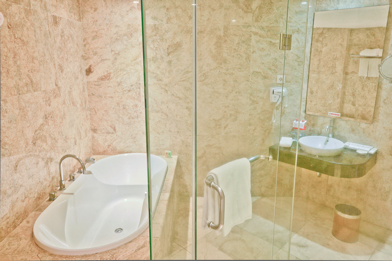 Bathroom 15