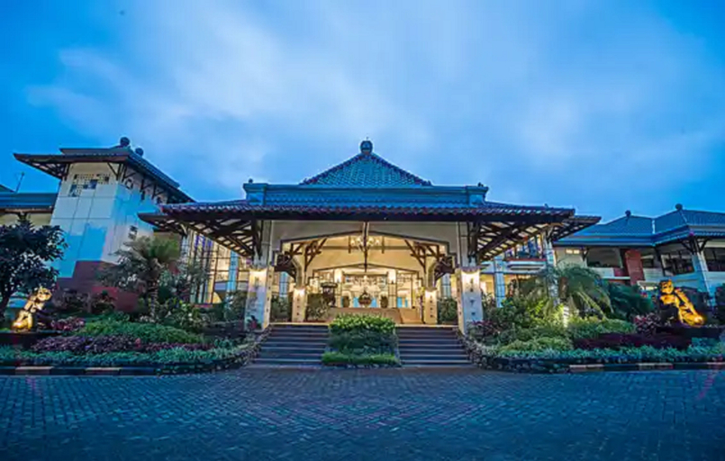 Exterior & Views 1, Triple Tree @Orchids by IOHospitality, Malang