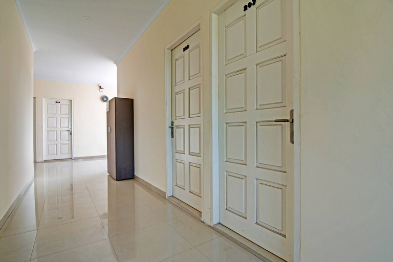 Public Area 3, OYO 91269 R&s Living Residence, Kampar