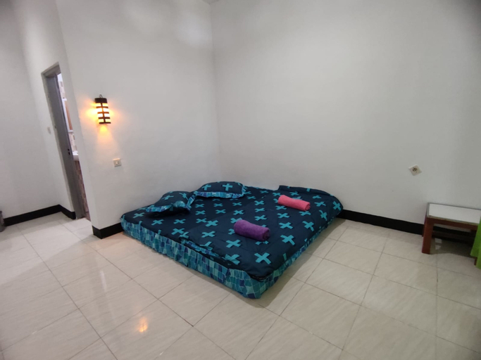 Bedroom 4, Family Guest House Moni, Ende