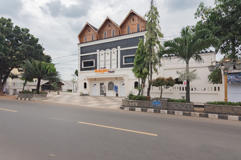 Exterior & Views 2, Urbanview Hotel Kangen Bungalow Purwakarta by RedDoorz, Purwakarta