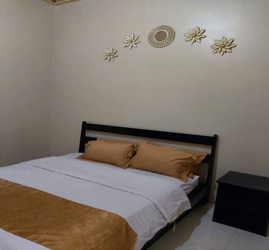 Bedroom 2, Hotel Indah Sorong, Sorong