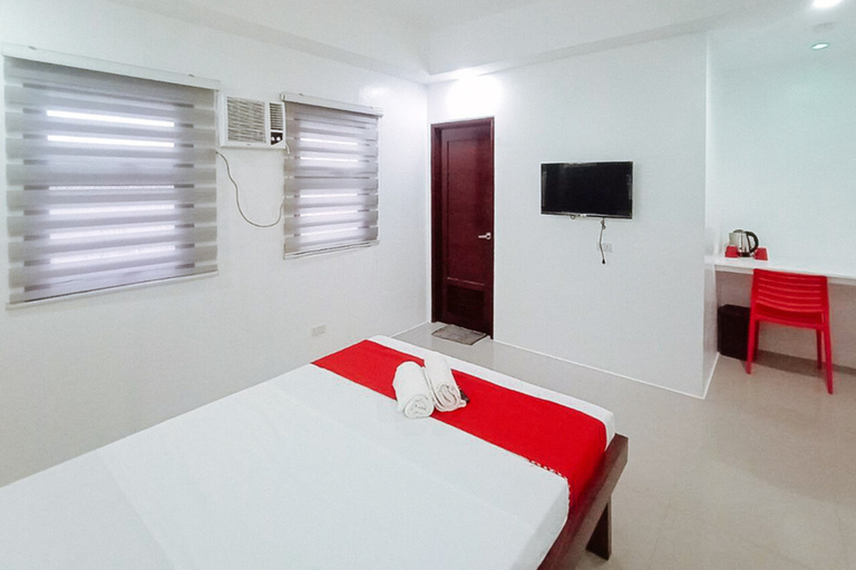 Bedroom 4, RedDoorz Plus @ d'Builders Poblacion - BGC, Taguig