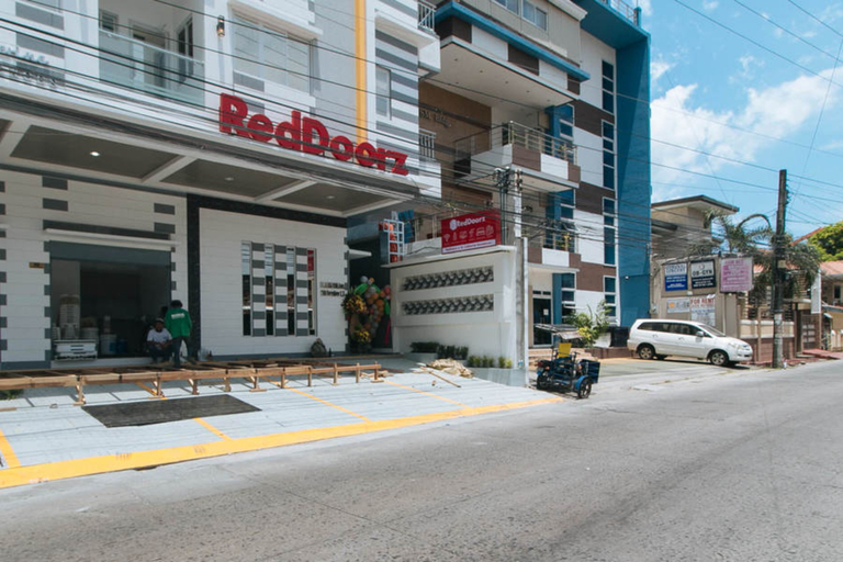 Others 2, RedDoorz @ St. Catherine Residences Olongapo City, Olongapo City