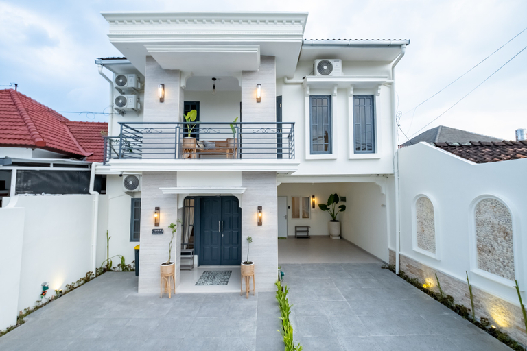 Exterior & Views 2, Villa Siji Plemburan Yogyakarta, Sleman
