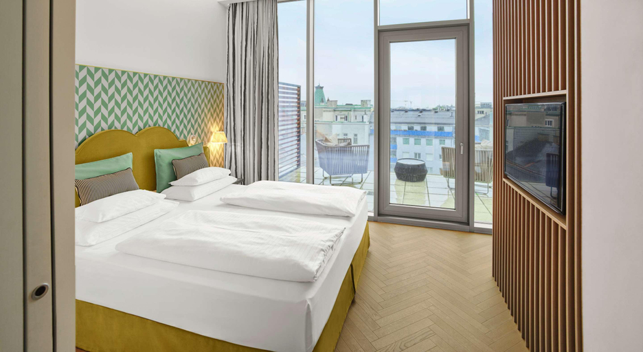 Bedroom 2, Crowne Plaza Vienna by IHG, Wien